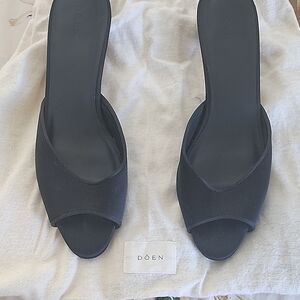 Doen Black Mules for Women Satin